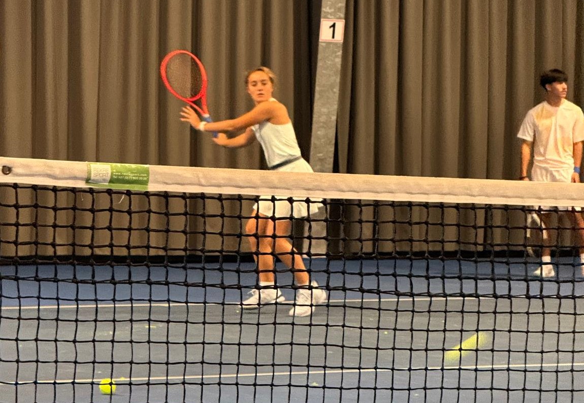 Tennisschool De Brug banen